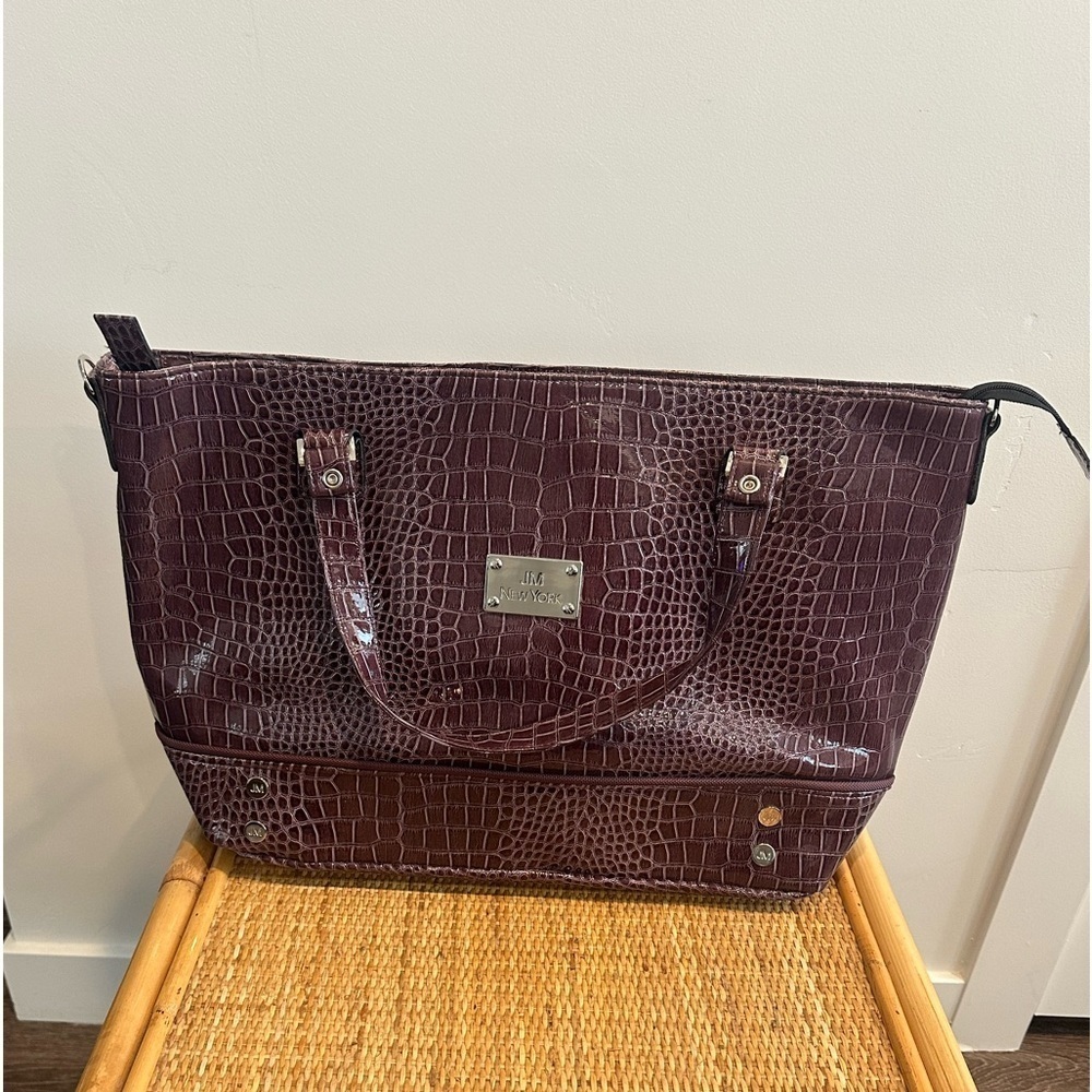 JM New York Burgundy Tote Travel Tech Business Bag Croc Pattern, Large